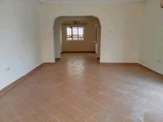 Donholm three bedroom to let image 7
