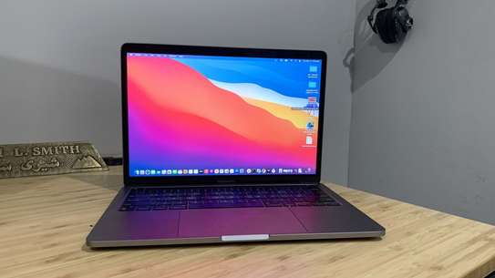 MacBook Pro M1 8 GB RAM 512 GB SSD Solid State Drive image 1