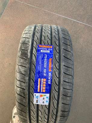 275/40R20 Boto image 1