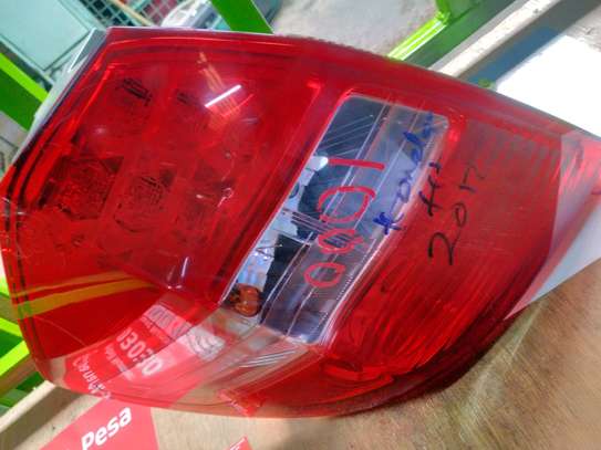 Toyota GAIA  New headlight image 3