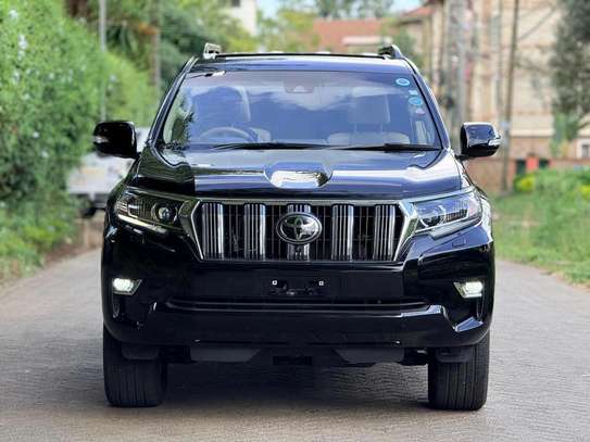 Make Toyota Land cruiser Prado TX black color fully loaded. image 4