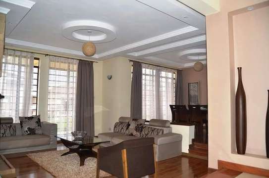 4 Bed House with Swimming Pool at Paradise Road image 12