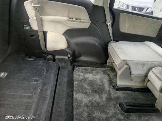 Honda Odyssey grey image 4