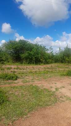 200 Acres Agricultural Land Is For Sale In Kitui Kithyoko image 2