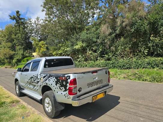 TOYOTA HILUX DOUBLE CAB image 7