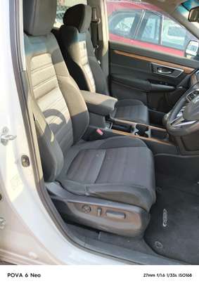 Honda crv white new image 9