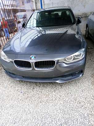 BMW 318i image 6