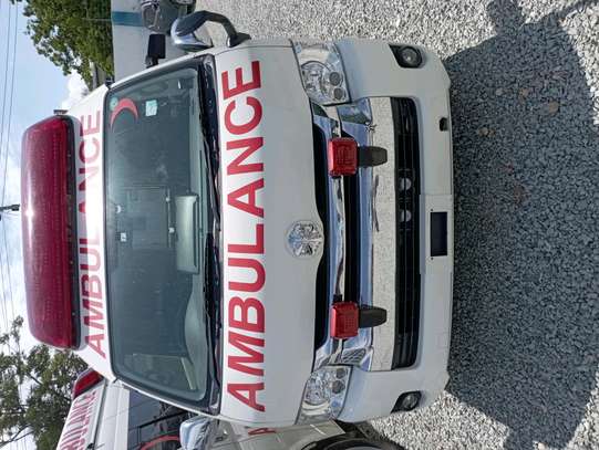 Toyota HiAce 9L  Ambulance image 5
