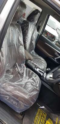 Toyota Fortuner Silver 2018 4wd image 9