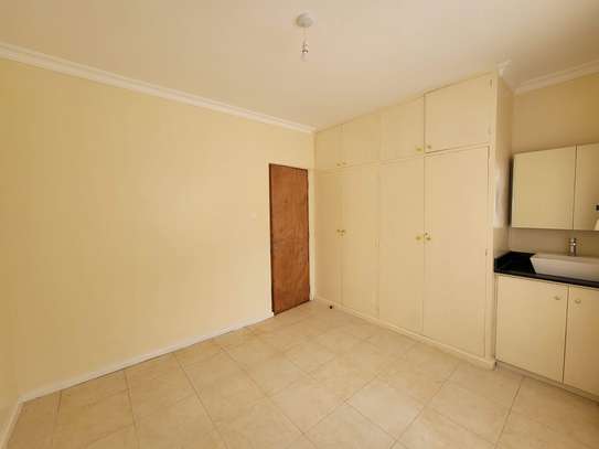 3 Bed House with En Suite at Garden Estate image 3