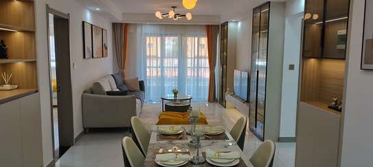 Luxurious 3-bedrooms all en-suite Apartments image 1