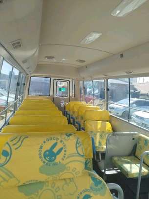 Mitsubishi Rosa bus image 4