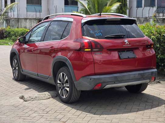 Peugeot 2008 image 3