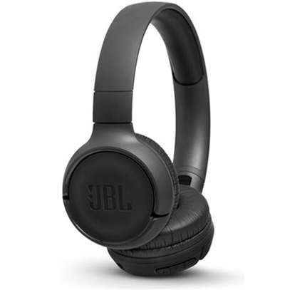 JBL Live 650 BT NC Over-Ear Noise Canceling Wireless Bluetooth Headphone Bundle image 5