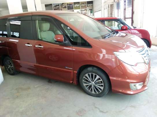 Nissan serena image 3