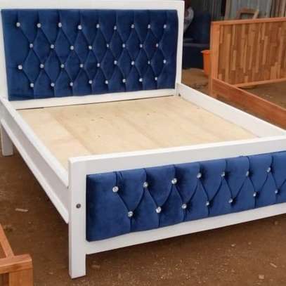 Tafted 5*6 high quality bed. image 3