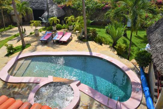 5 Bed Villa with En Suite in Watamu image 11