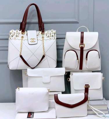Ladies Handbags: The Essential Accessory for Every Woman image 2