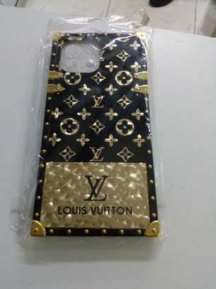 Lv Covers image 1