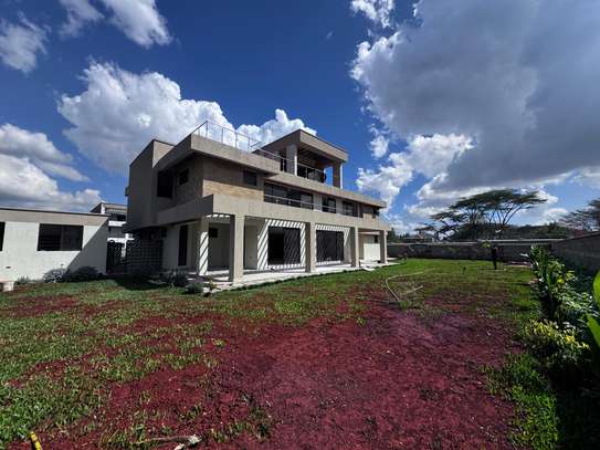 5 Bed Townhouse with En Suite in Karen image 1