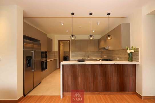 2 Bed Apartment with En Suite at Riverside image 15