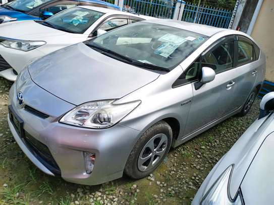 Toyota Prius silver image 7