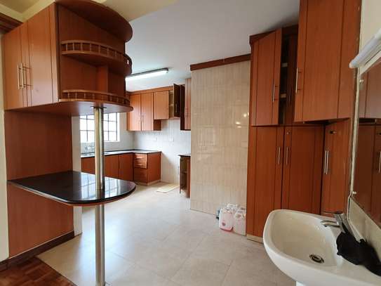 4 Bed Apartment with Borehole at Rhapta Rd image 4