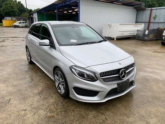 Mercedes Benz B180 (HIRE PURCHASE ACCEPTED) image 2