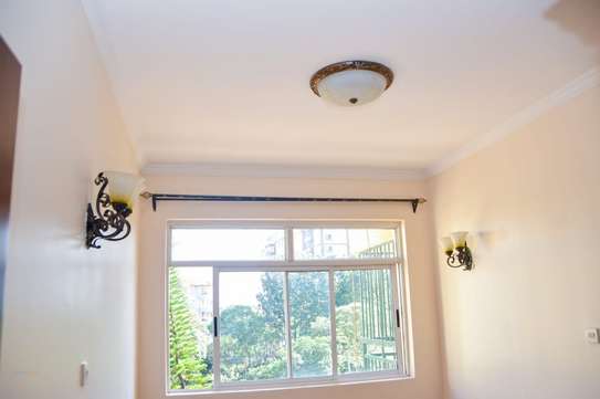 3 Bed Apartment with En Suite at Hatheru Road image 7