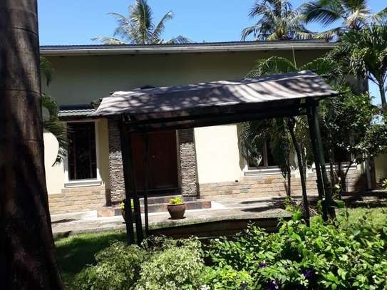 4 bedroom villa for sale in Mtwapa image 1