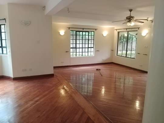 4 Bed Villa with En Suite in Karen image 14