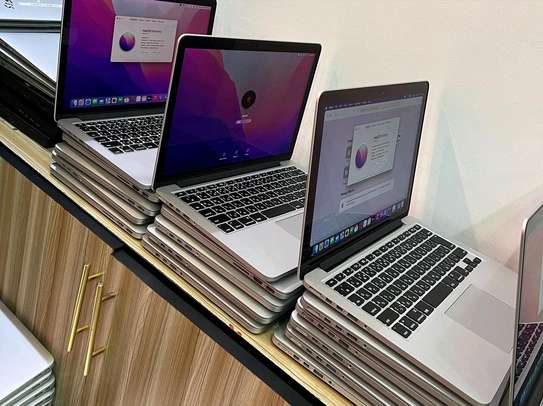 MacBook pro early 2015 (16gb ,256gb SSD) image 1