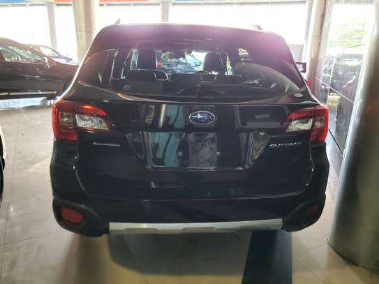 2016 Outback image 10