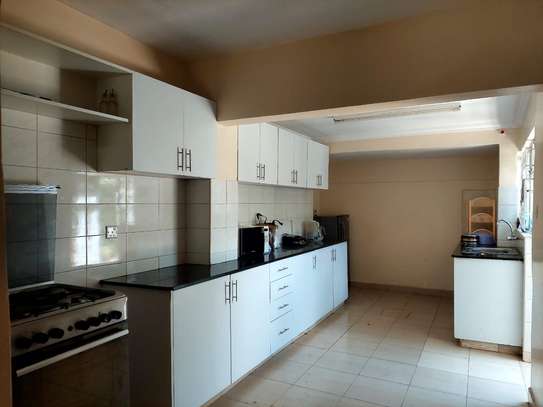 4 Bed Townhouse with En Suite at Valley Arcade image 12