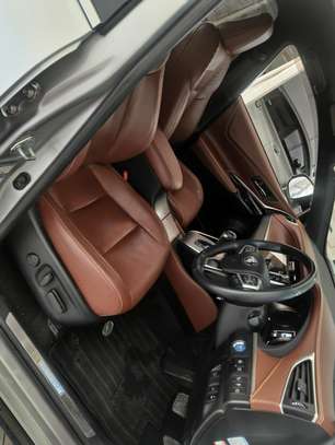 Toyota Harrier 2019 Hybrid image 2