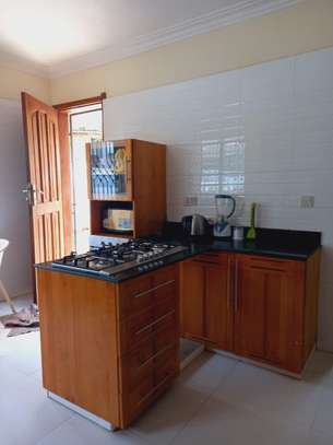 4 Bed Townhouse with En Suite in Nyali Area image 8