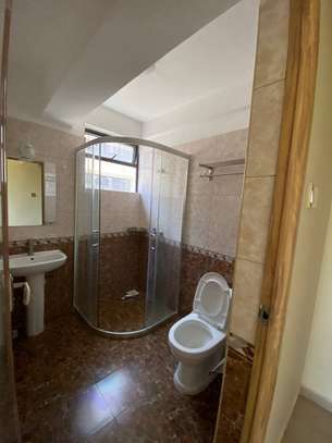 3 Bed Apartment with En Suite in Kileleshwa image 12