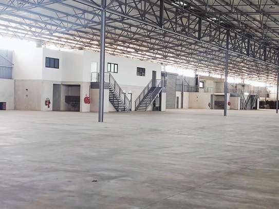 30,000 ft² Warehouse with Parking in Ruiru image 2