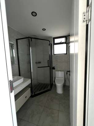 3 Bed Apartment with En Suite in Kilimani image 9