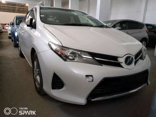Toyota Auris 2015 model image 4