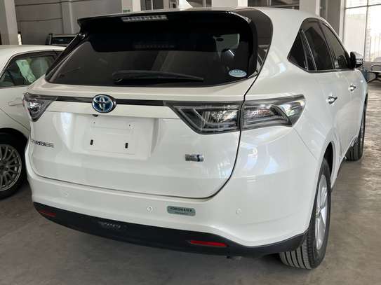TOYOTA HARRIER HYBRID (we accept hire purchase) image 5