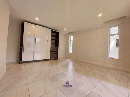 3 Bed Apartment with En Suite at Rhapta Rd image 4