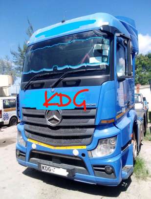 Actros Mp4 (5units) prime movers on sale image 3