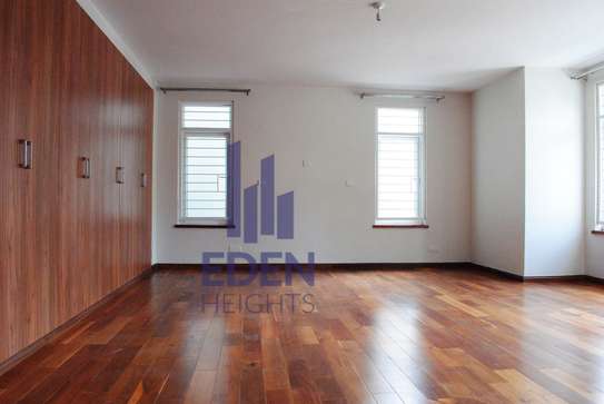 5 Bed Townhouse with En Suite in Lavington image 7