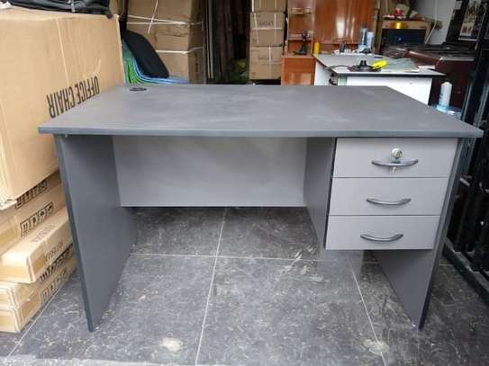 Best quality, strong and durable office desks image 1