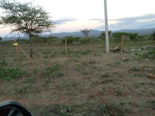 5 ac Land in Namanga image 1