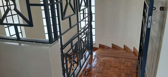 4 Bed Townhouse with En Suite in Westlands Area image 10