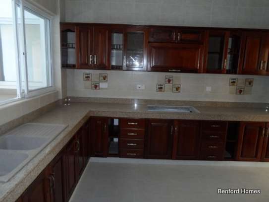 3 bedroom apartment for rent in Nyali Area image 8