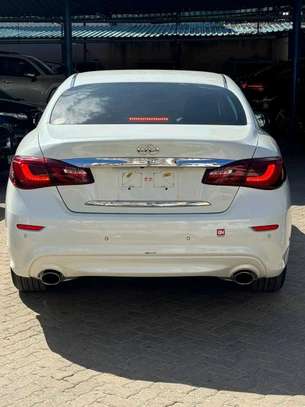 Nissan Fuga Infinity White 2017 image 14