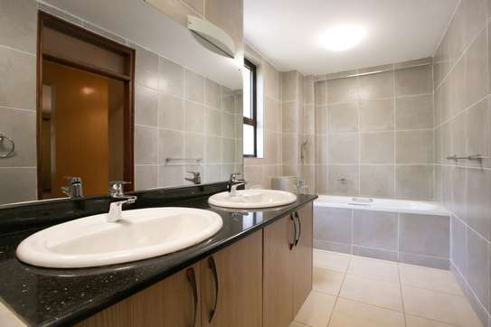 3 Bed Apartment with En Suite at Church Road image 9